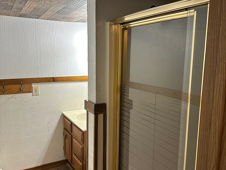 400 Sumner St #1 — Photo 19