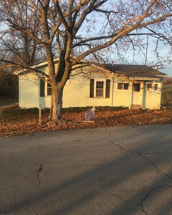 1st image of 621 Bush Ln