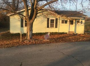 621 Bush Ln, Pleasureville, KY 40057