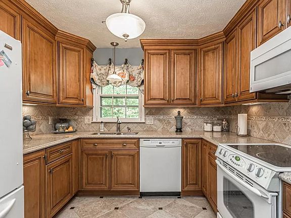 5th image of 4145 Fawn Ln SE