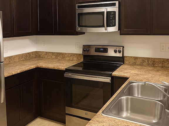 3rd image of 6411 Brookfield Court Dr APT 107