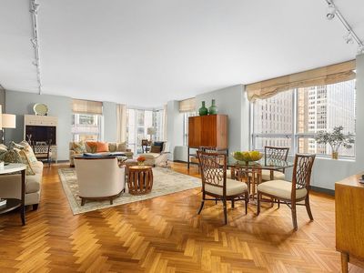 15 W 53rd St #22D, New York, NY, 10019