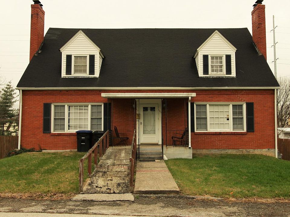 1st image of 109 Elm Dr #111