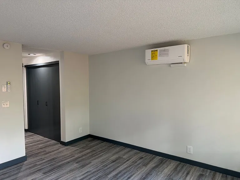 3769 Kevington Ave — Photo 42
