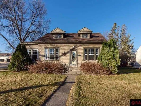 200 E Tyrone St, Le Center, MN 56057