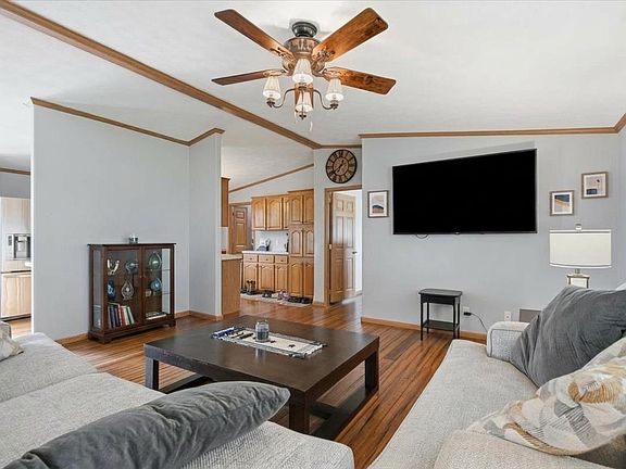 5th image of N5025 Meadowlark Cir