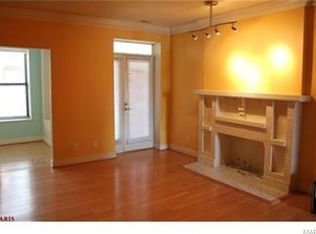 527 Clara Ave APT 1C, Saint Louis, MO 63112