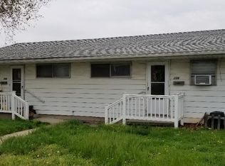 206 McCurdy St, Roxana, IL 62084