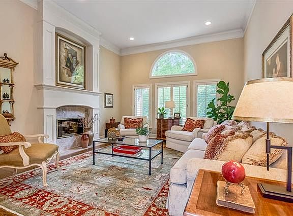 3rd image of 14913 Briar Dr