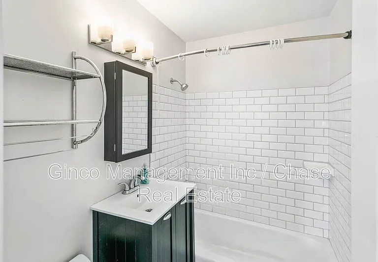 11212 1st St #4 — Photo 9