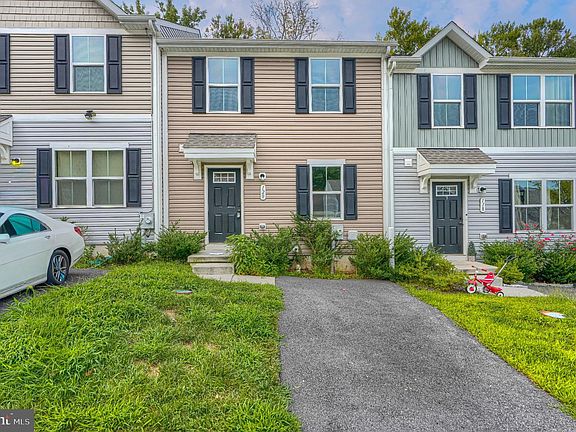2nd image of 120 Erin Ct