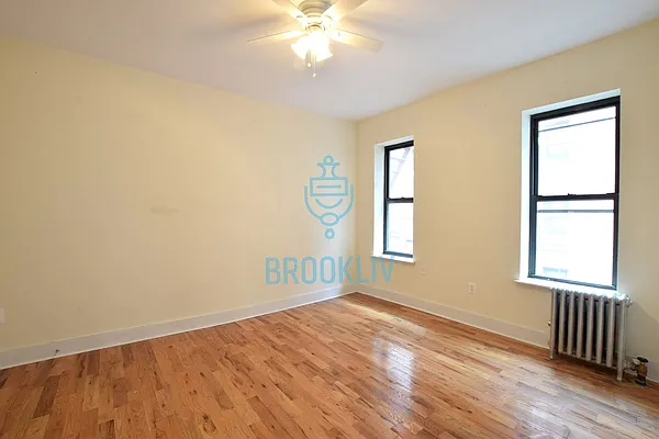 Rented by null | media 26