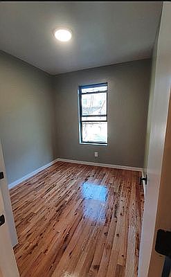 3rd image of 1230 College Ave #1B