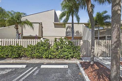 612 Executive Center Dr Photo 1