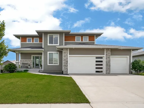 815 NE Elk Run Dr, Waukee, IA 50263