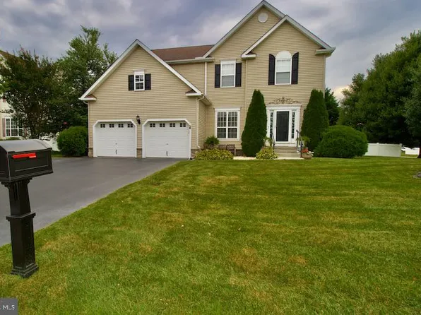 121 Redstone Ct, Felton, DE 19943