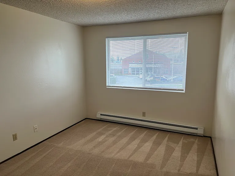 220 N 15th St #8 — Photo 8