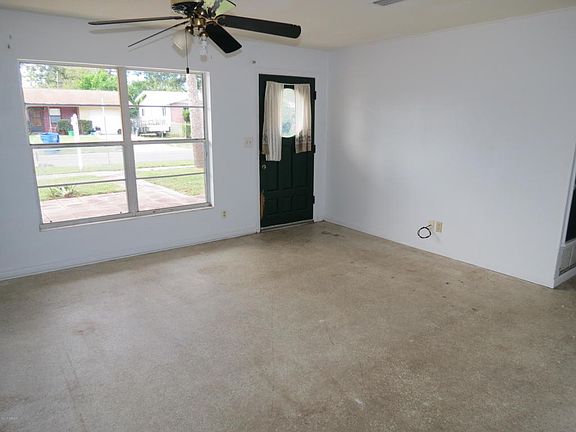 5th image of 1705 Valencia Ave