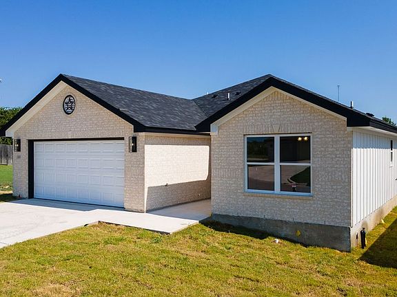 3rd image of 2115 Blackhawk Loop