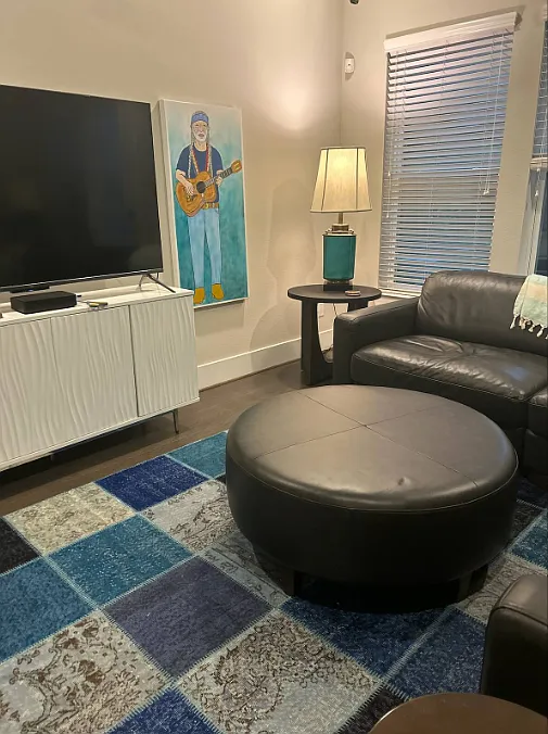 3 bed, 3.5 bath, 2132 sqft, $3,200 — Photo 4