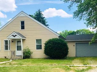 229 S 11th St, Rochelle, IL 61068