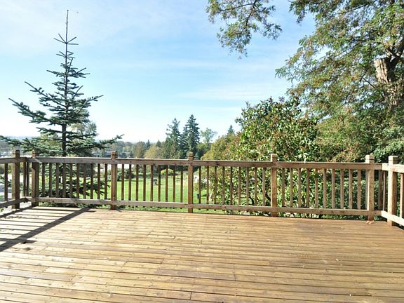 2nd image of 5629 Sumner Heights Dr E
