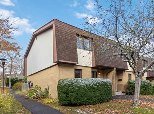 30 Chelsea Ln, Halifax, NS B3M 1K9