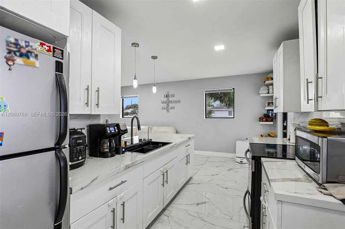 1421 N 68th Ter # 1421 Hollywood, Fl 33024 — Photo 4