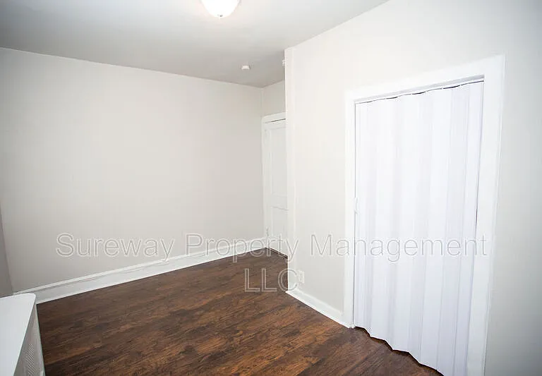 1034B Collings Ave — Photo 25