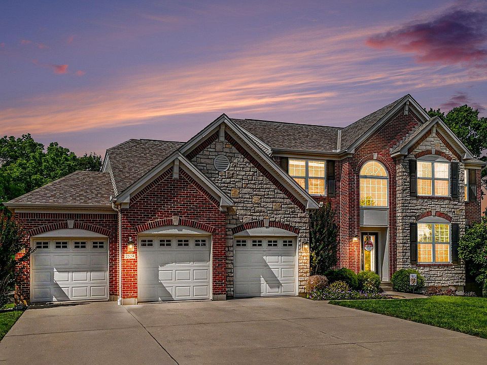 1st image of 2524 Three Trees Ln