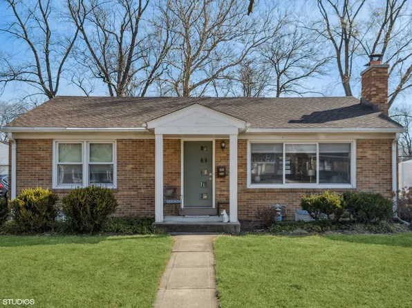 659 Deerpath Dr, Deerfield, IL 60015