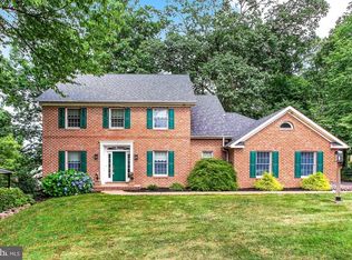 2010 Parkview Dr, Red Lion, PA 17356