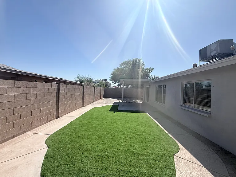 7137 W Colter St — Photo 30