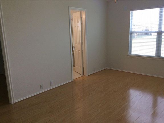 3rd image of 14938 Sugar Stone Dr