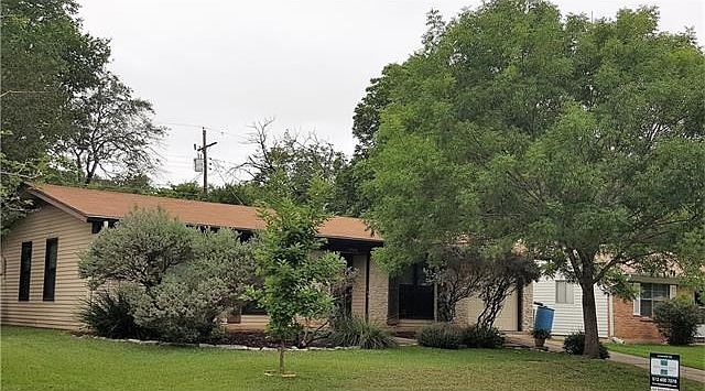1st image of 2700 Sherwood Ln