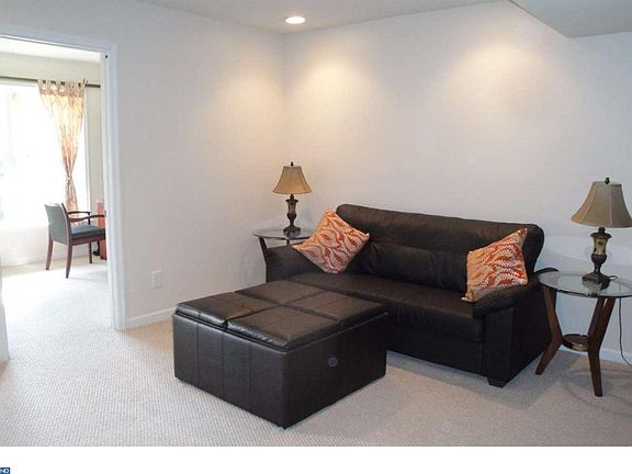 3rd image of 202 Baxter Dr