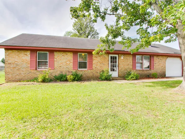 1110 Stuart Dr, Moncks Corner, SC 29461