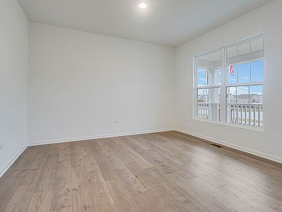4th image of 861 Harwood Ave