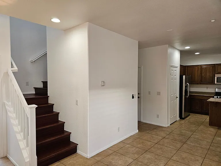7349 Trailside Park Ct — Photo 10