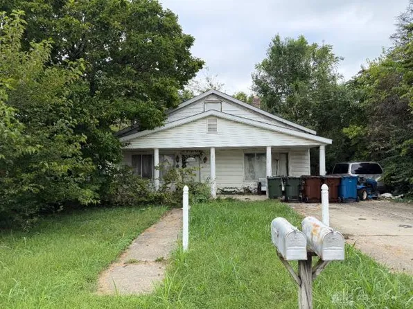 4721 Derwent Dr, Dayton, OH 45431