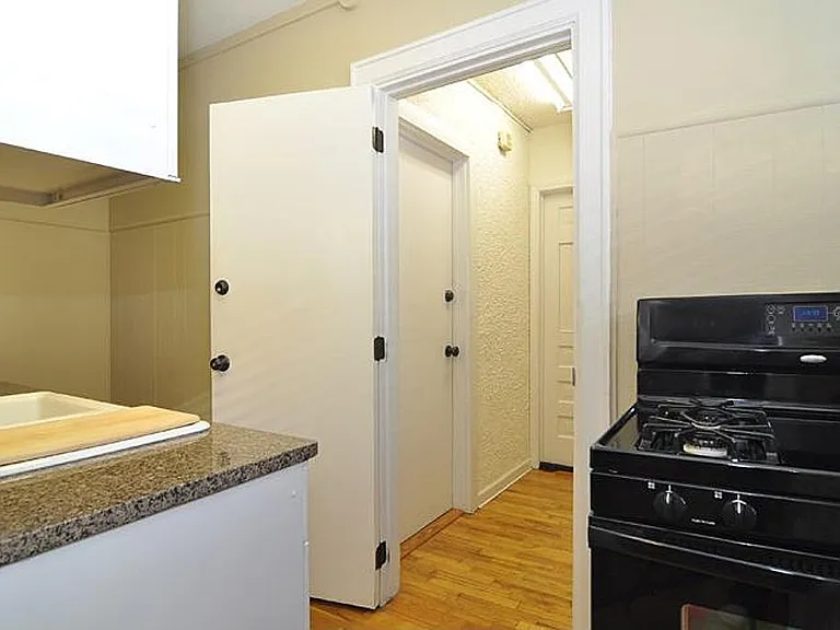 4538 Jarboe St #3 — Photo 7