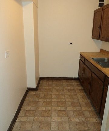 5th image of 7337 S South Shore Dr Ste 1