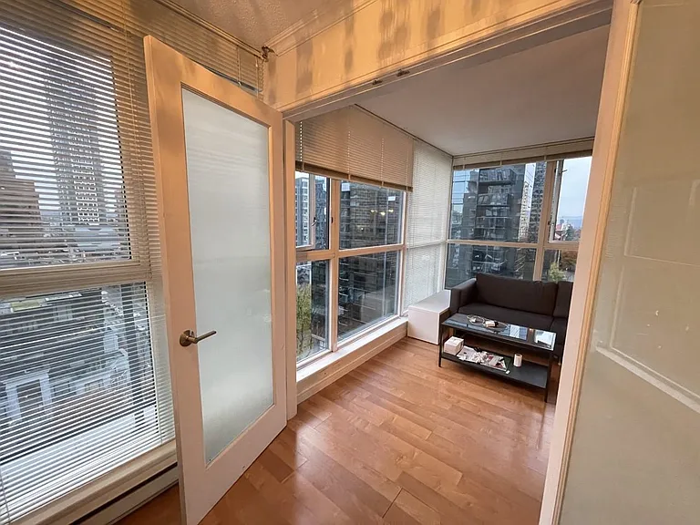 1068 Hornby St #1607 — Photo 9