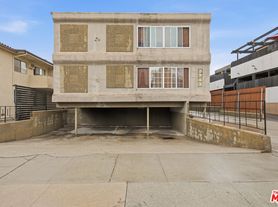 3743 McLaughlin Ave, Los Angeles, CA