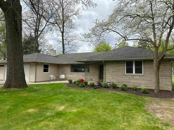 14449 Day Rd, Mishawaka, IN 46545