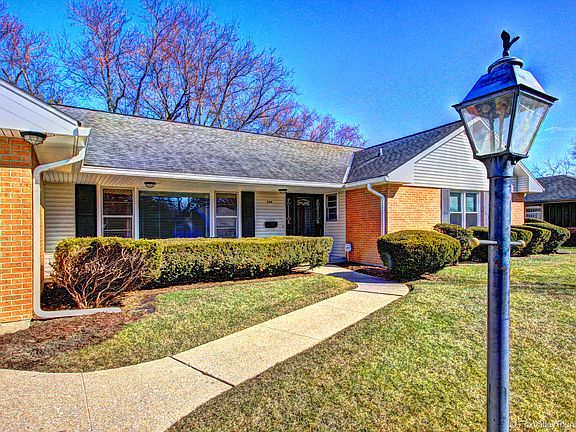 3rd image of 330 Lra Dr