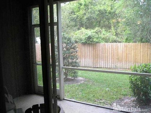 4th image of 4110 Bismarck Palm Dr