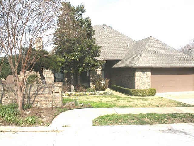 1st image of 2321 Club Oaks Ct