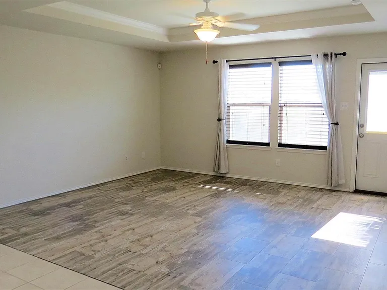 433 Magma Dr — Photo 4