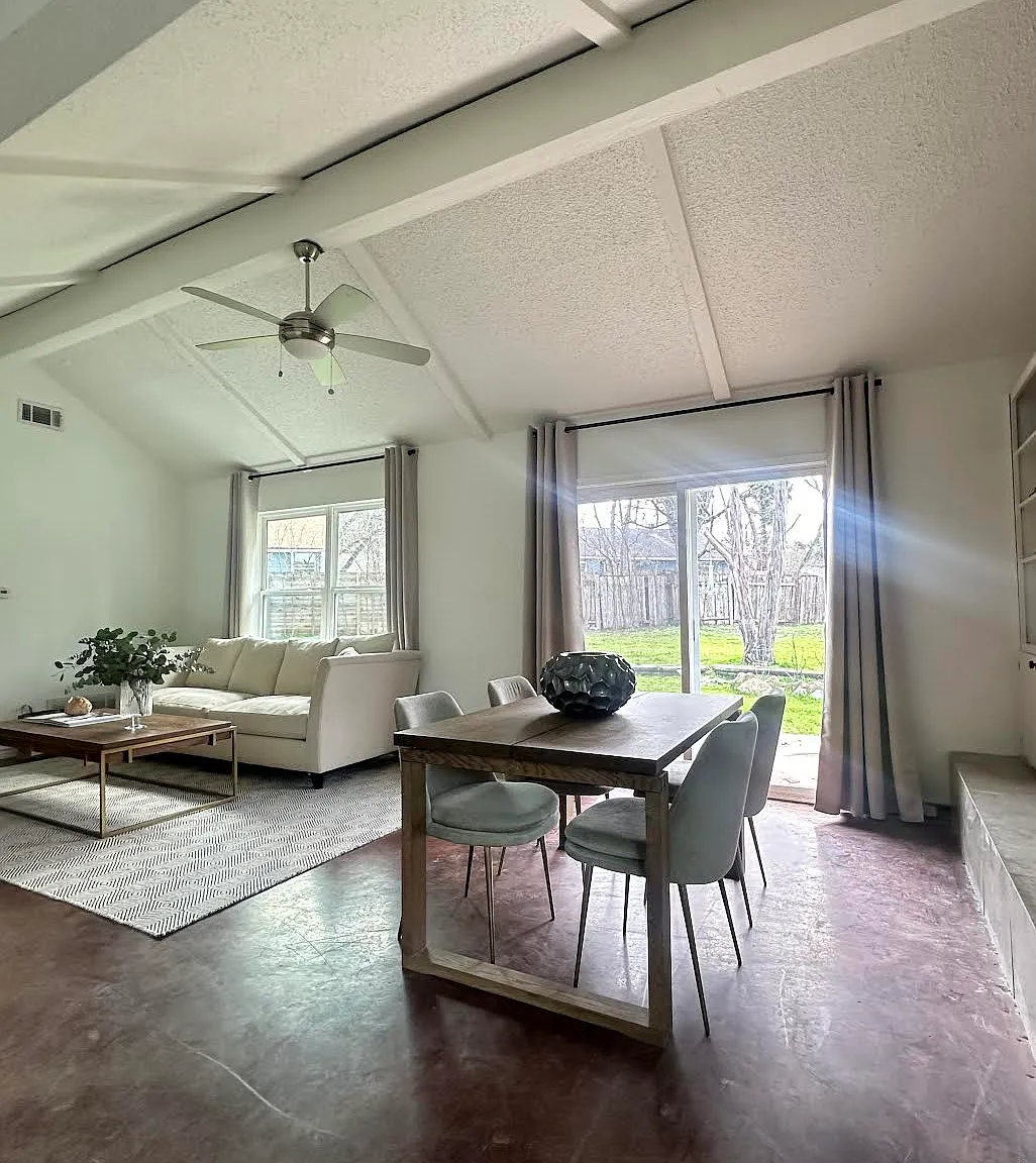 3 bed, 1350 sqft, $2,500 — Photo 3